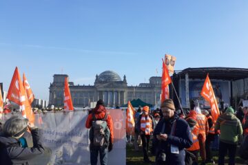 ÖDP auf der WHES-Demo 2025 in Berlin - Foto: Matthias Fenk